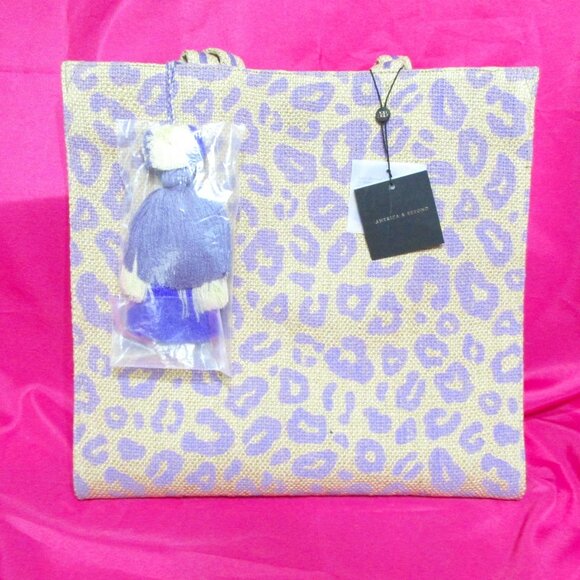 P45-NWT America & Beyond Lavender Jute Cheetah with Large Variegated Tassel Tote - Picture 1 of 9